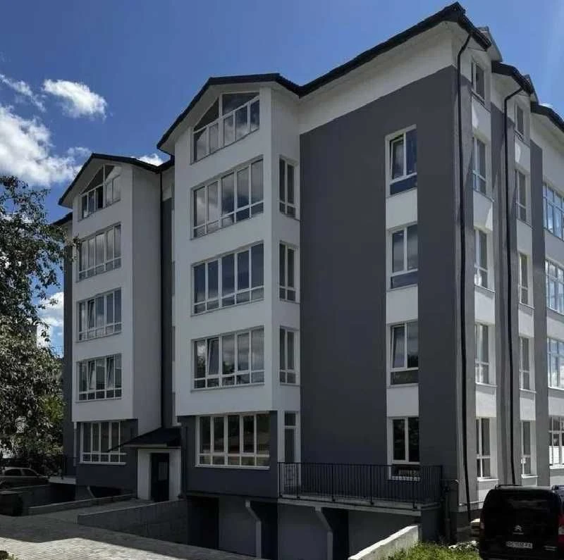Продаж 5-к. квартири ЗДАНА 145/120/25м² Винники 125000$