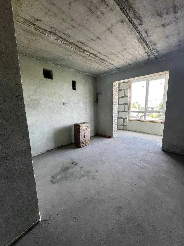 Продаж 5-к. квартири ЗДАНА 145/120/25м² Винники 125000$