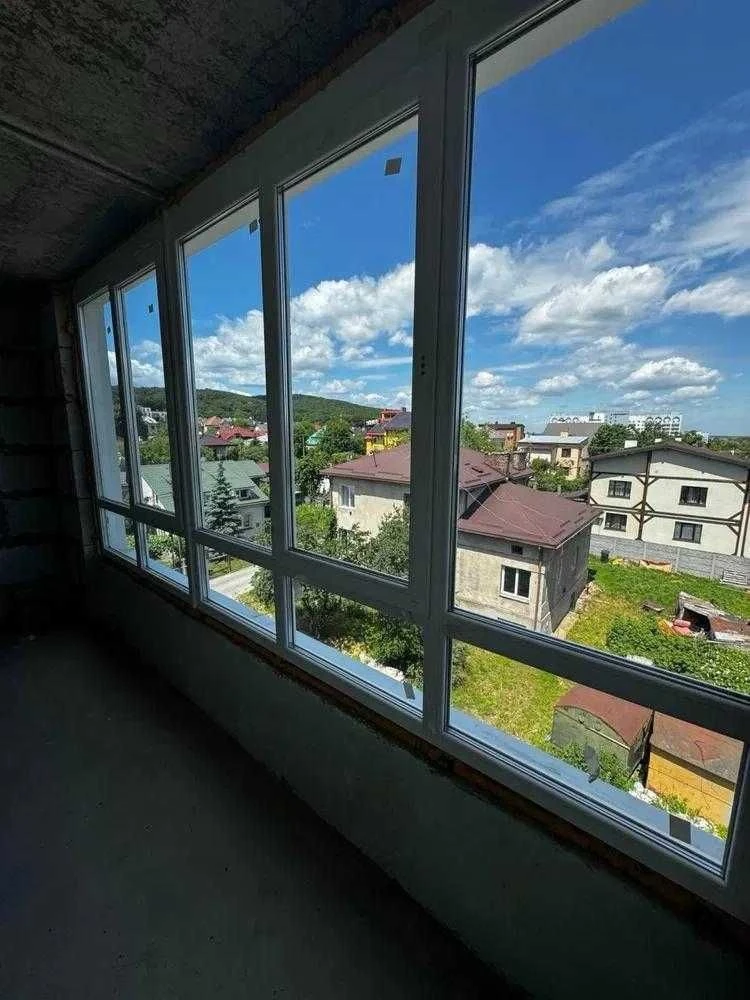 Продаж 5-к. квартири ЗДАНА 145/120/25м² Винники 125000$