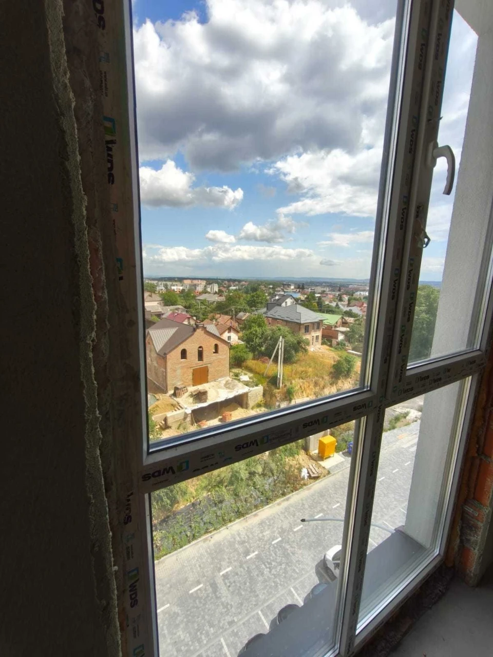 Продаж 1-к. квартири ЗДАНА 46/15/16м² ЖК Парус Comfort Винни