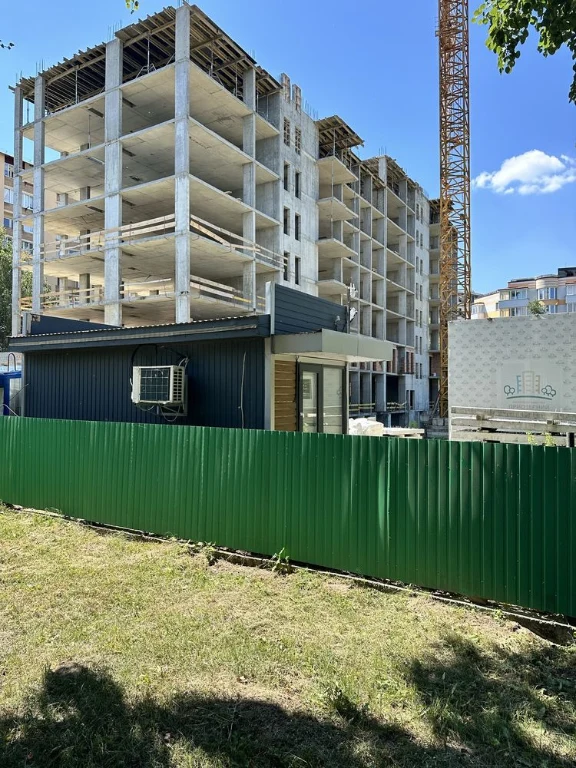 Продається 2х кімнатна квартира у новобудові.