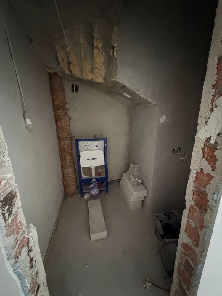 Квартира Дворівнева з дизайн проєктом та зроблено чорнові ро