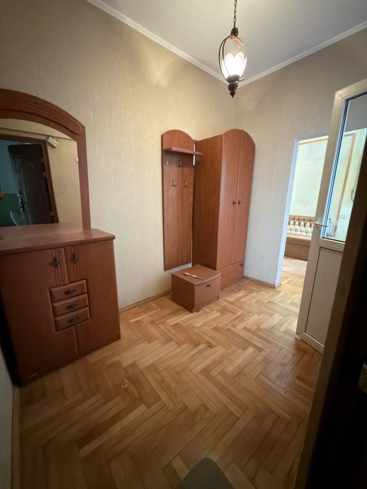 Продаж 2 - кім квартири Новояворівськ