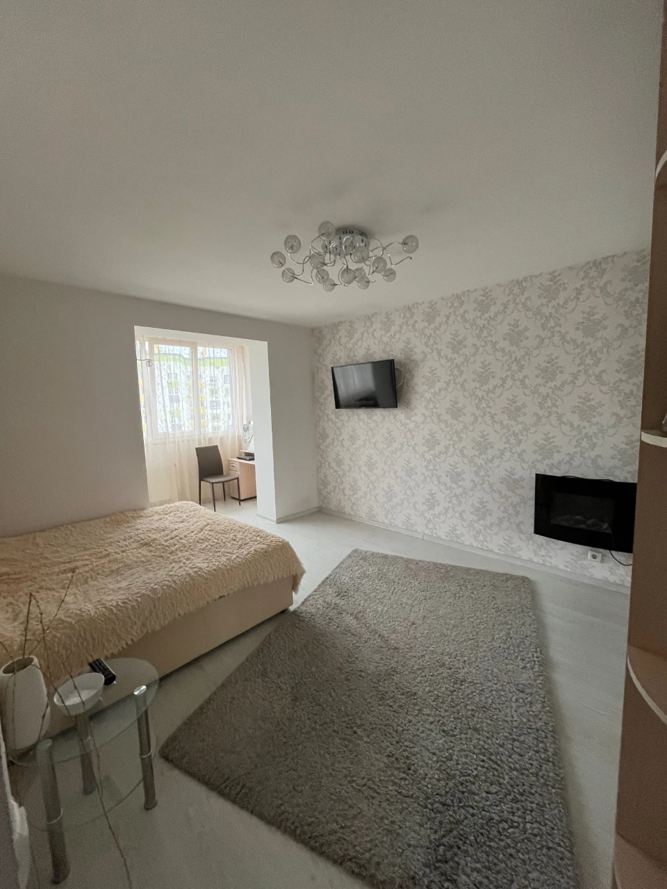 Продаж 1к квартири 38кв м, ЖК Щасливий, 300м Київ
