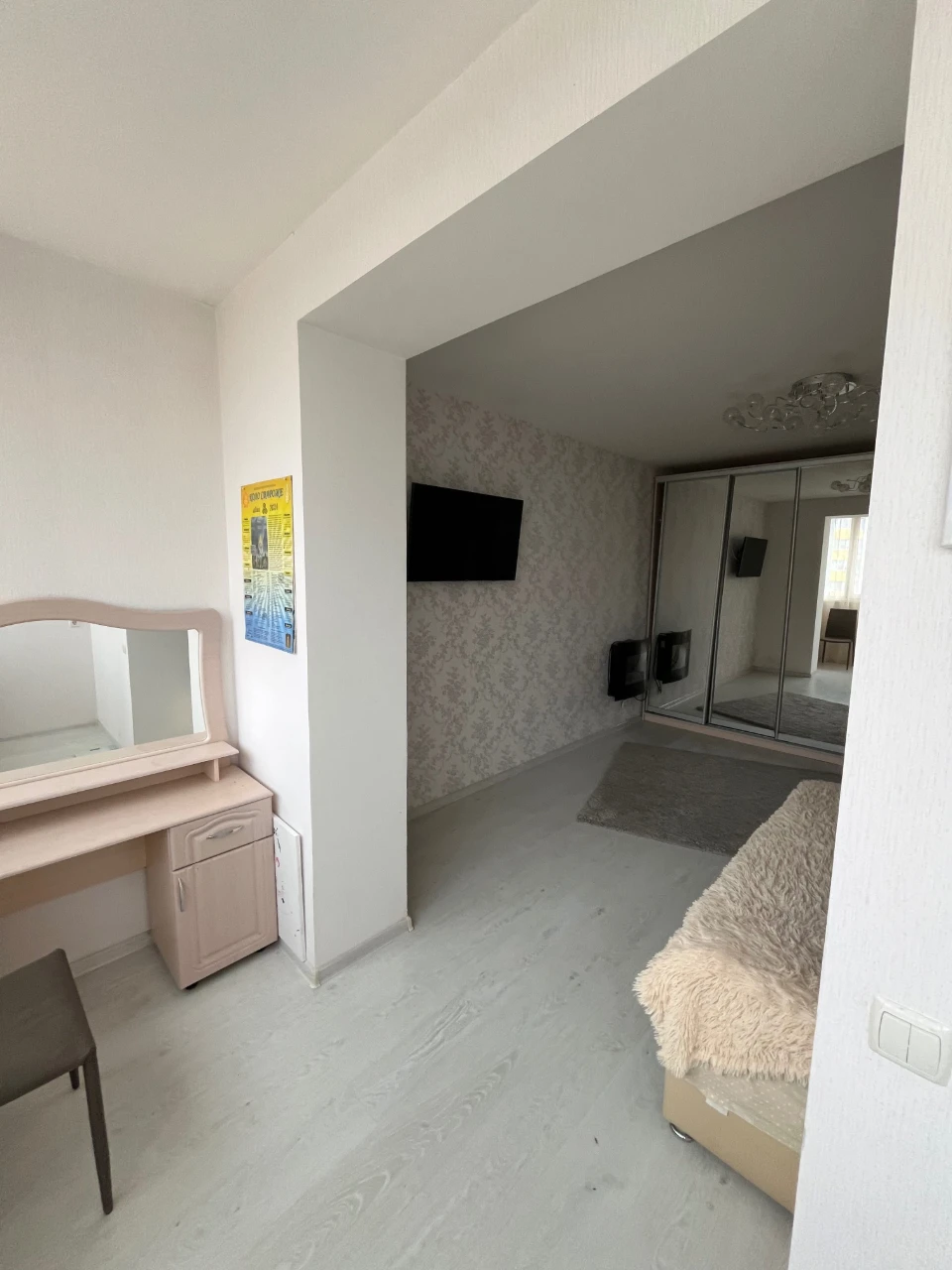 Продаж 1к квартири 38кв м, ЖК Щасливий, 300м Київ