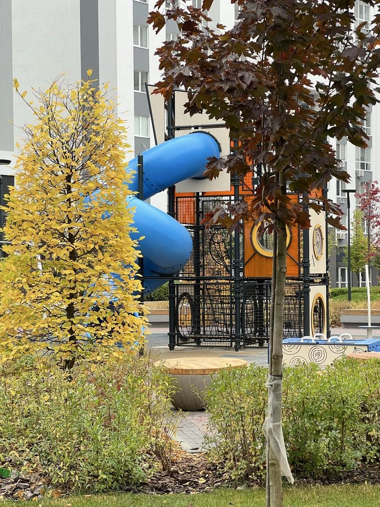 One-bedroom apartment in ЖК Атмосфера area of 42.1 m2 on the 10th
