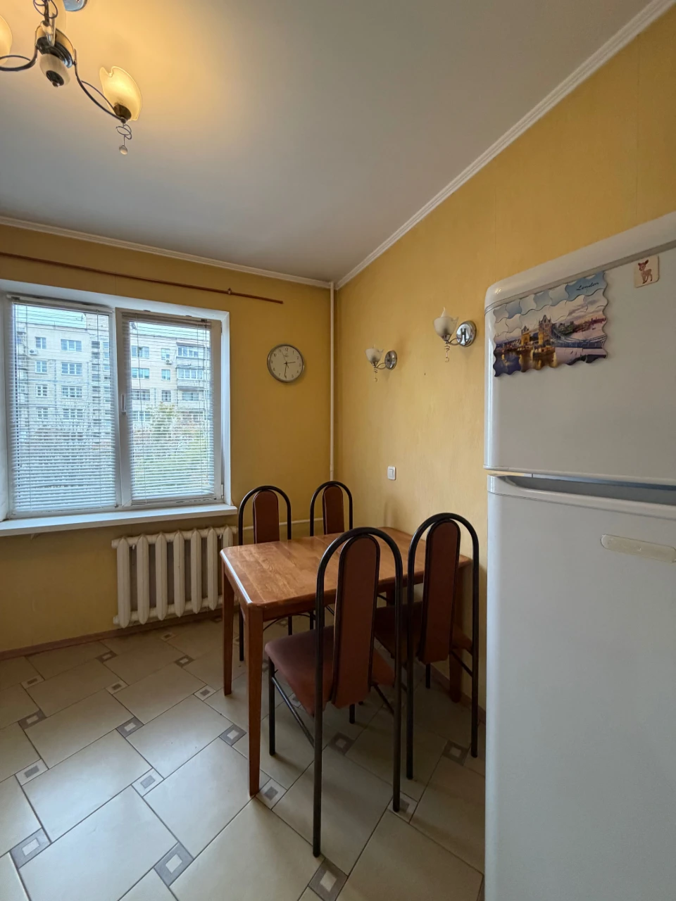 Продається 1к квартира в центрі м. Вишневого
