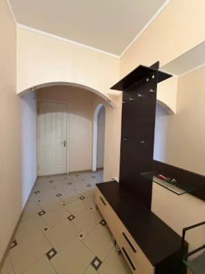 Продається 1к квартира в центрі м. Вишневого