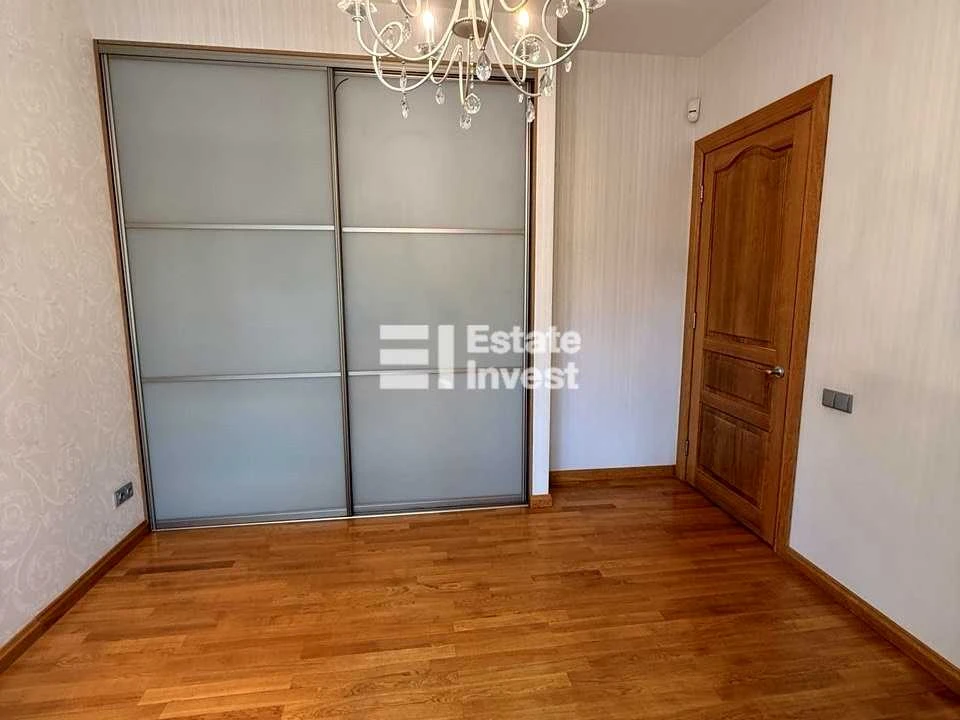 Apartment. Kharkiv, Nezalezhnosti ave. (Pravdy), 5 (p1-p8)