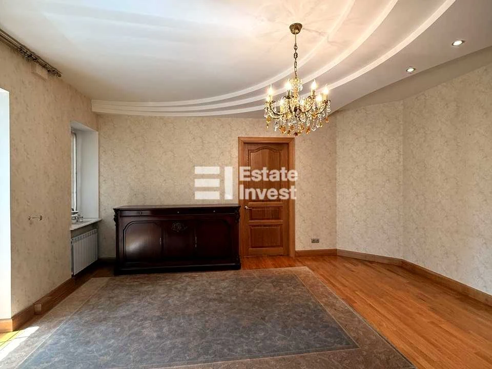 Apartment. Kharkiv, Nezalezhnosti ave. (Pravdy), 5 (p1-p8)