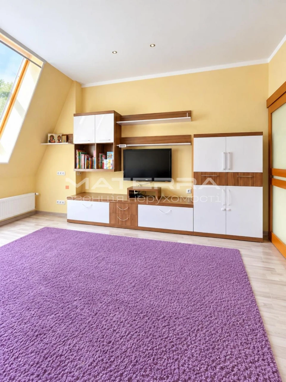 Продаж квартири в ЖК "Акварелі -1", з ремонтом, меблями та технікою