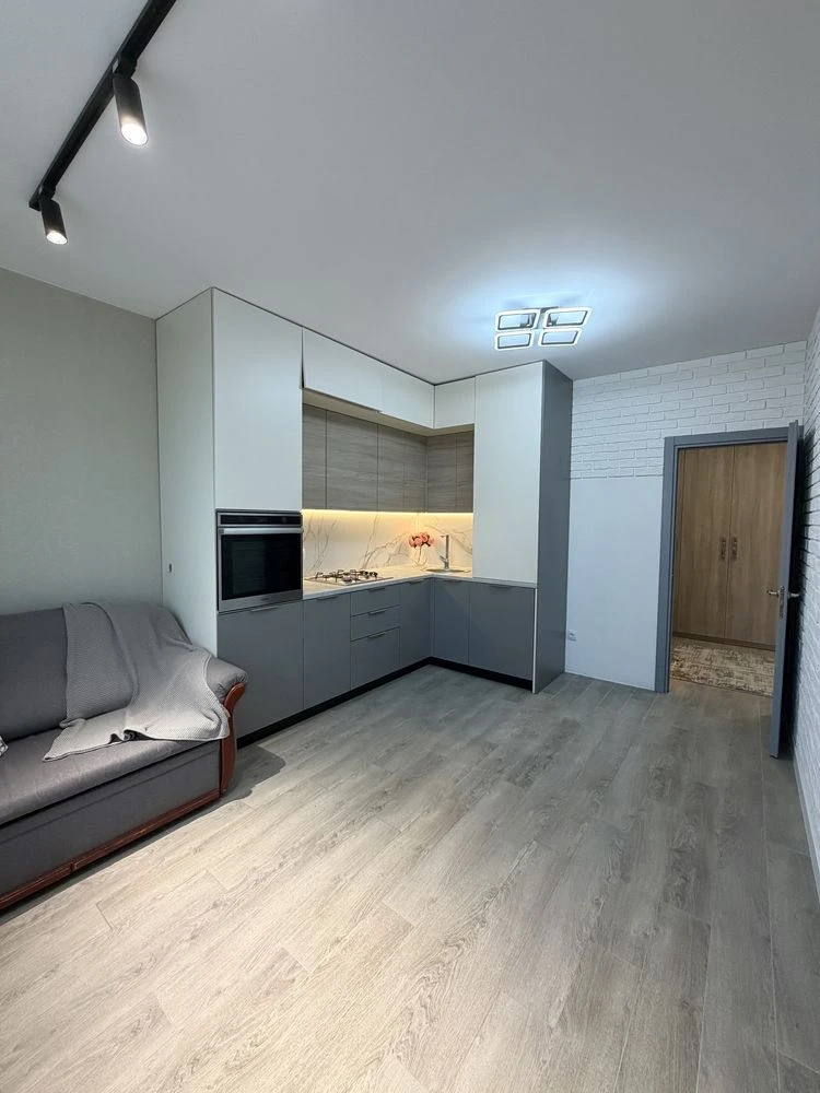 2 кім квартира в комплексі бізнес класу One House/ Вишневе/