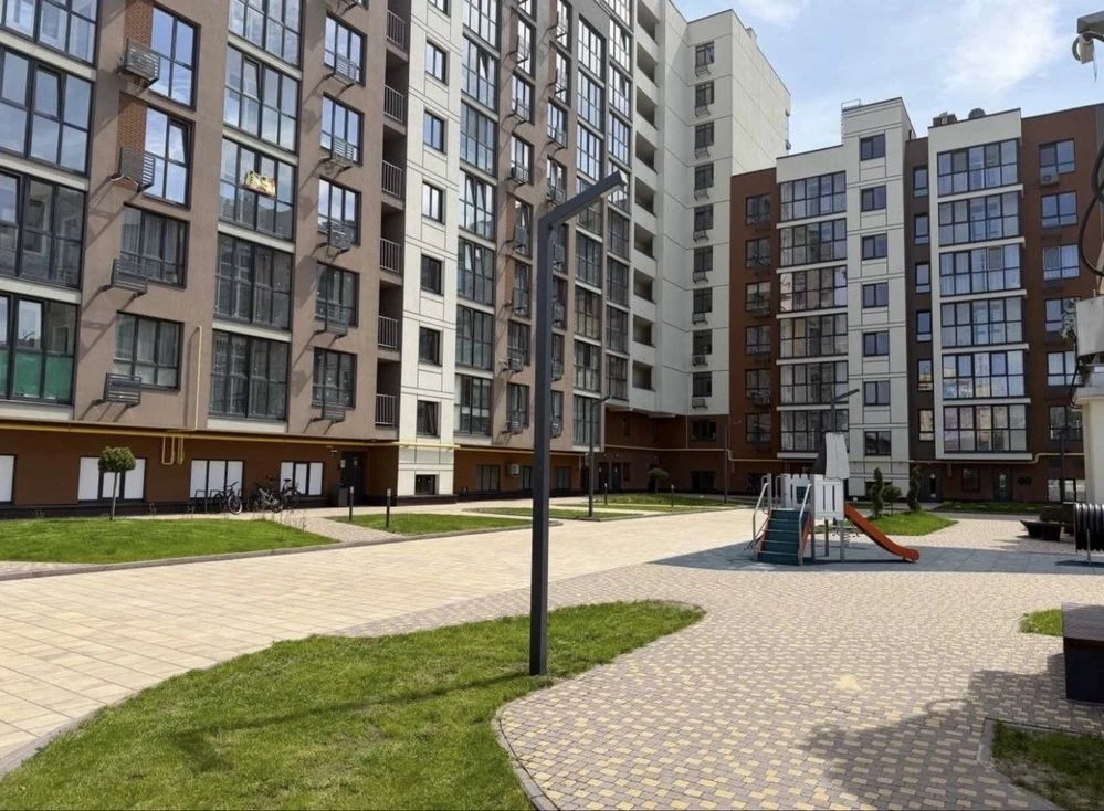 Продам 1к квартиру в Вишневому.ЖК Wellspringg+ комора . Без
