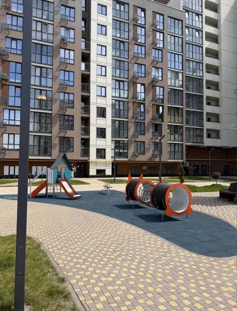 Продам 1к квартиру в Вишневому.ЖК Wellspringg+ комора . Без