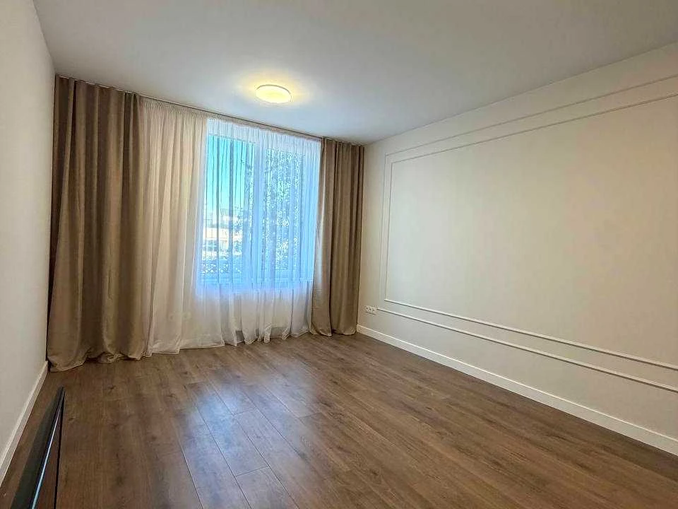 Квартира. Вишневе, Паркова вулиця