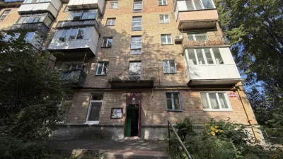 Продается 1-комнатная квартира в Вишневом, на первом этаже, фасад