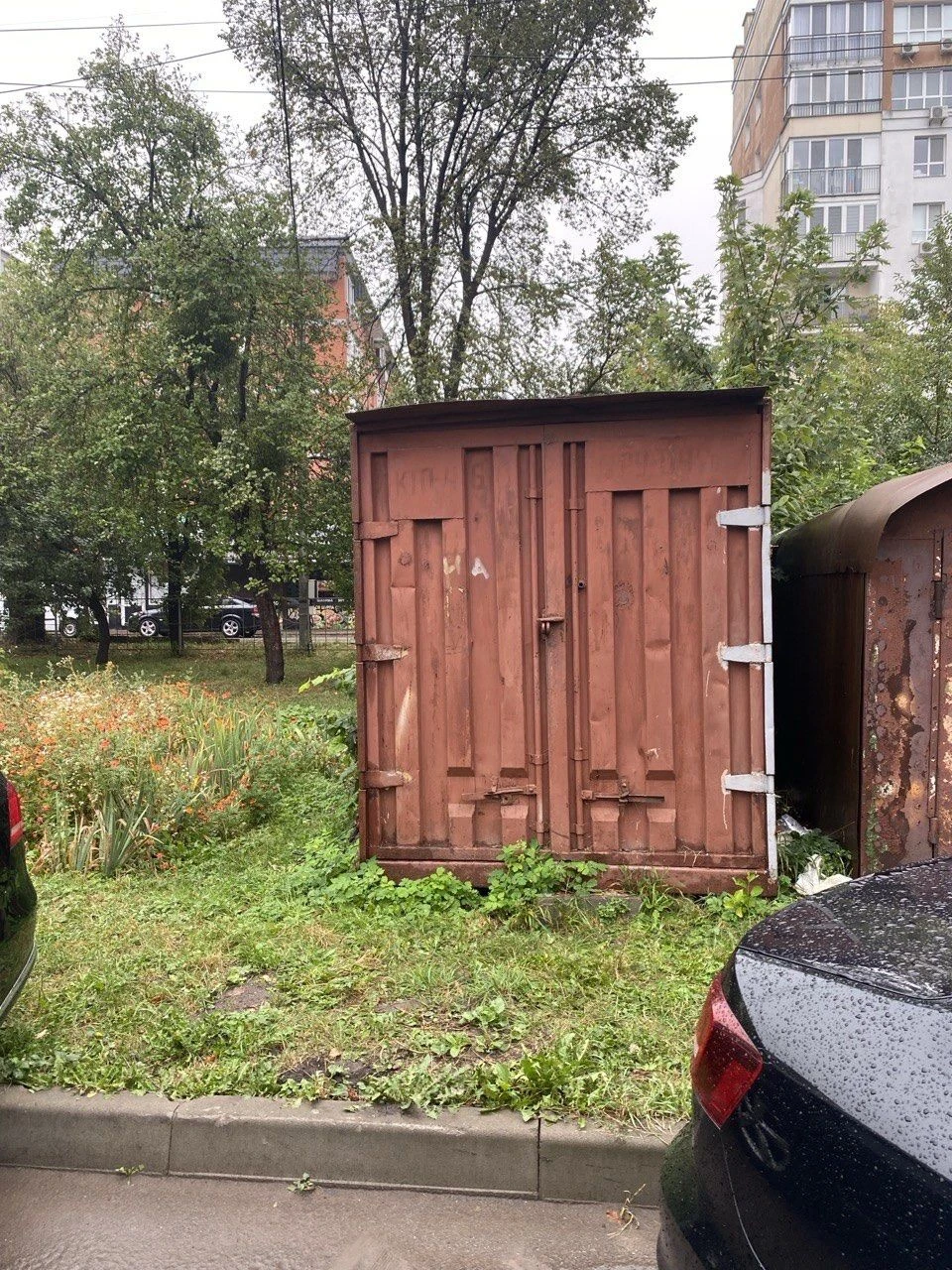 2-кімнатна 42,1 м2 у центрі Вишневого/ 1/2 поверх / газ