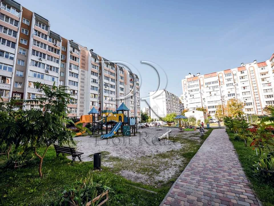 Квартира. Вишневе, Святоюріївська вулиця