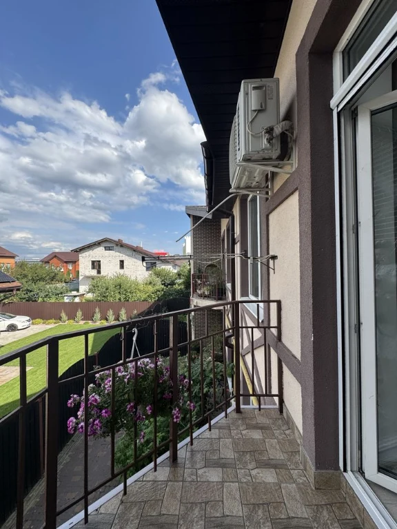 єОселя! 2 кім.квартира 78,6 м² з окремим входом, паркомісцем