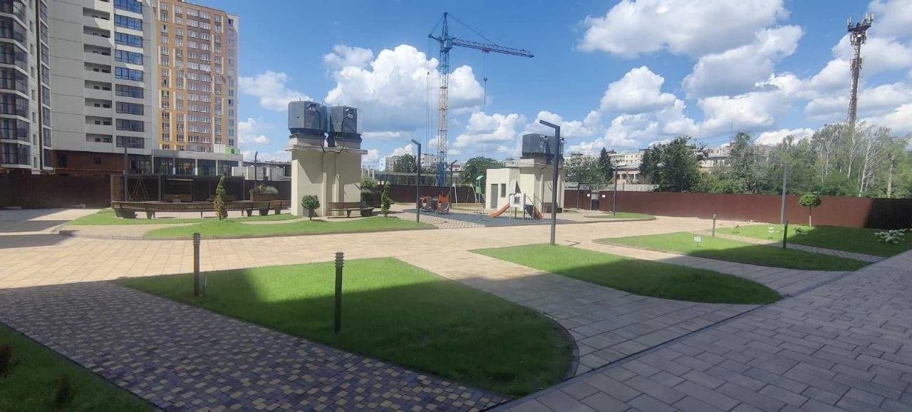 Продається 2-кімнатна квартира в центрі Вишневого