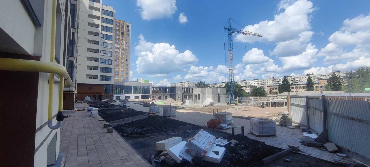Продається 2-кімнатна квартира в центрі Вишневого