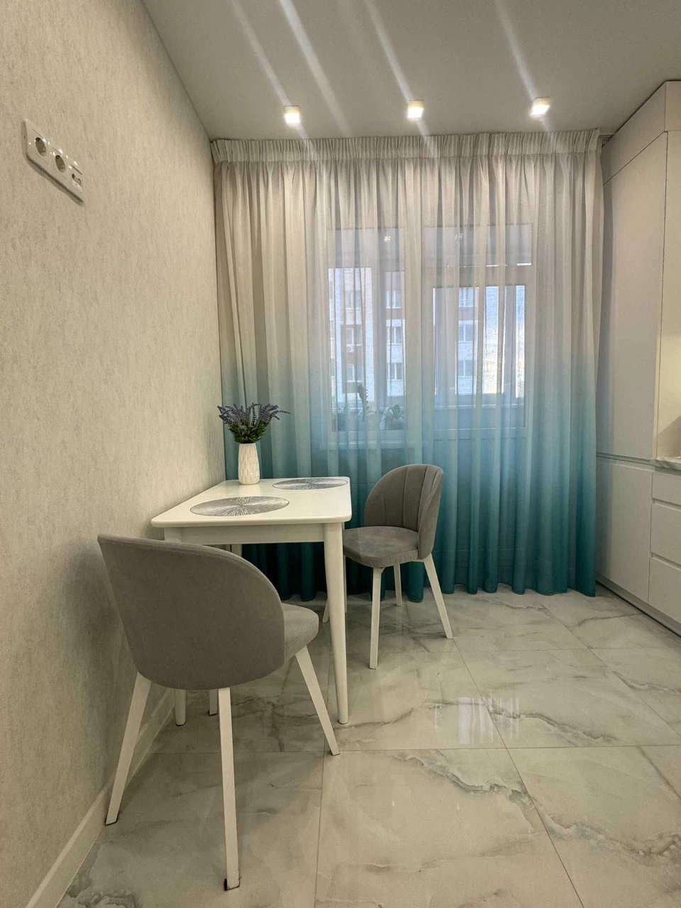 Продаж стильної 1к квартири 40 м² у Вишневому — вул. Святоши