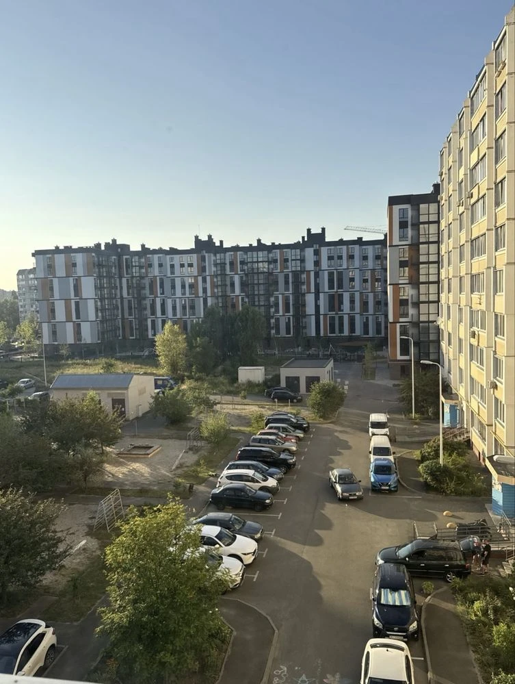Квартира, 3-кімнатна, Вишневе. Мін. оформлення