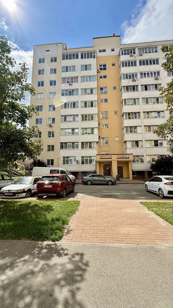 Продається однокімнатна квартира 40 м² Газ, газове опалення + кладова