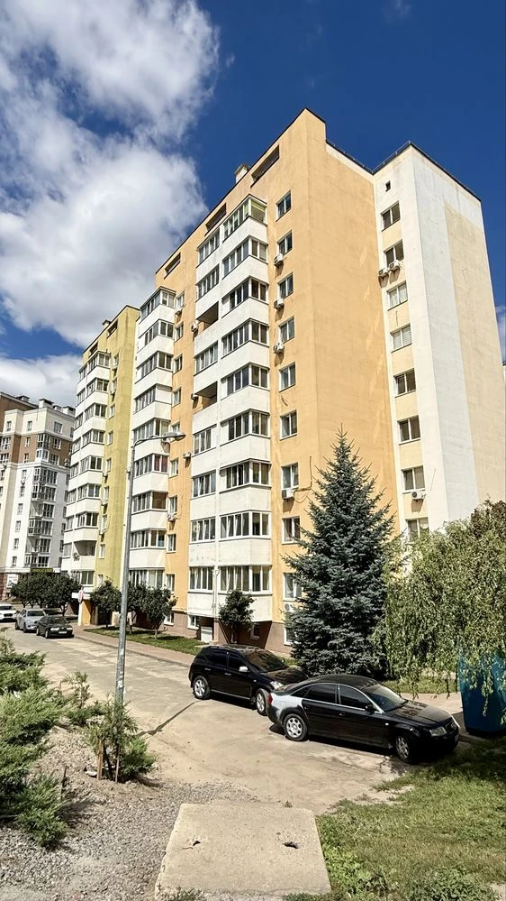 Продається однокімнатна квартира 40 м² Газ, газове опалення + кладова
