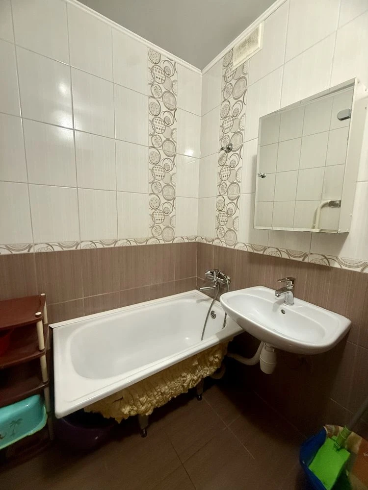 4-room apartment 79.4 sq m with renovation, center of Vyshnove