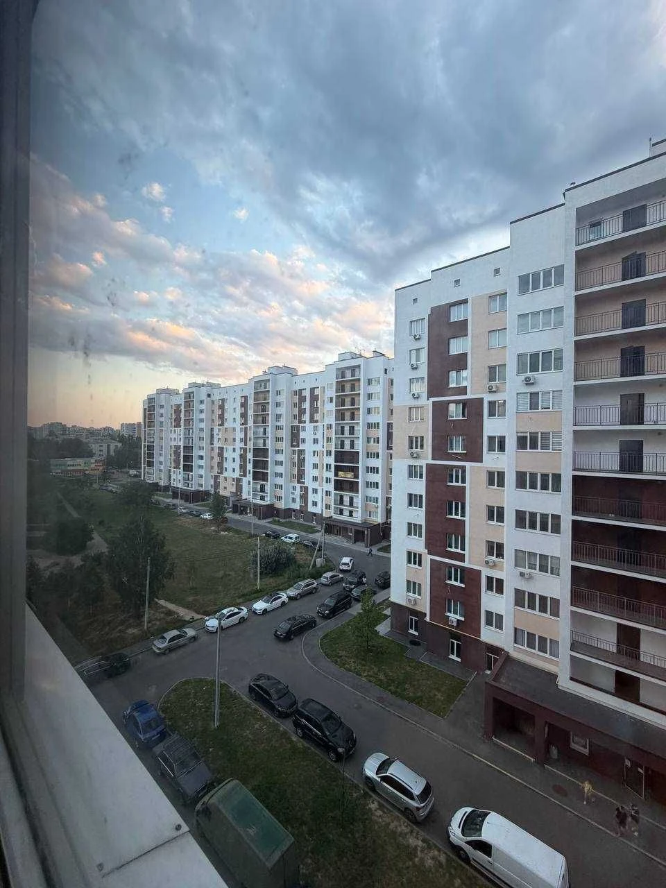 Продаж просторої однокімнатної квартири 46 м.ЖК «Сади Вишнев