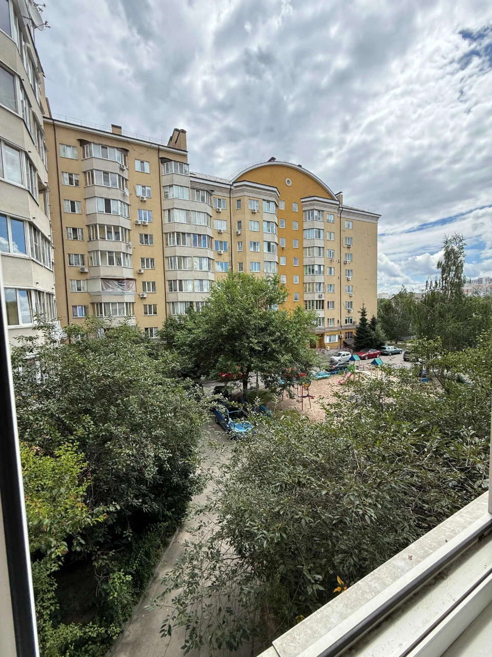Найкраща ціна! 2к квартира в м. Вишневе, 63м2, низький повер