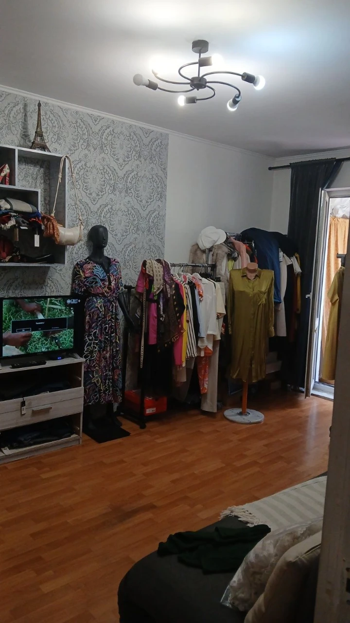 Без комиссии!! Продам 2-комнатную квартиру в центре Вишнёвог