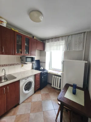 Продаж гостинки з краєвидом на озеро