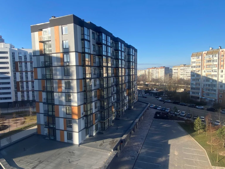 Продается 1-комнатная квартира в ЖК "Атмосфера" за 42 000 у.е.