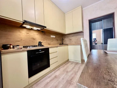 Продам 2 к  з ремонтом. 2- й поверх ЖК Піонерський. ЄОселя