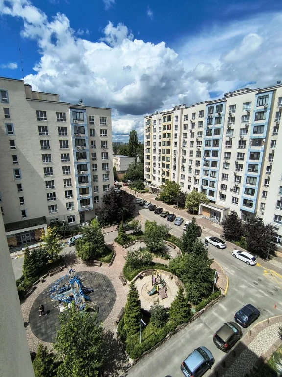 Продам квартиру 42 м2 Акварелі 1 Вишневе