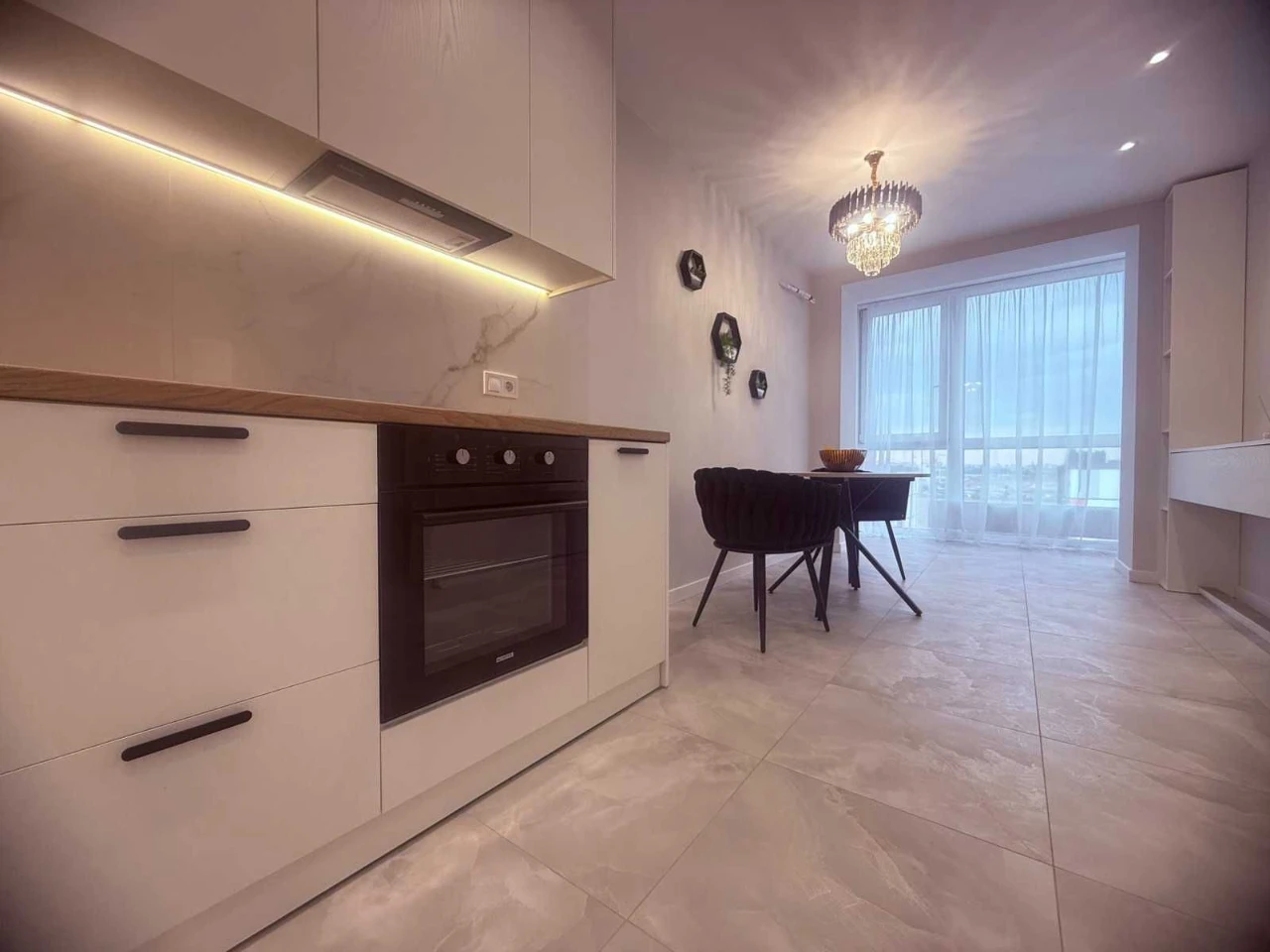 Продаж 1-кімнатної квартири в ЖК Атмосфера, вул. Європейська
