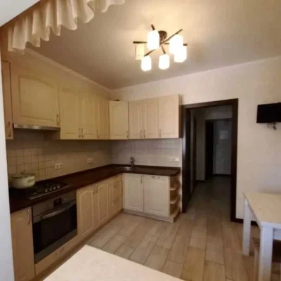 Продам 3 к. квартиру 80м2 в м. Вишневе, вул. Південна, 17