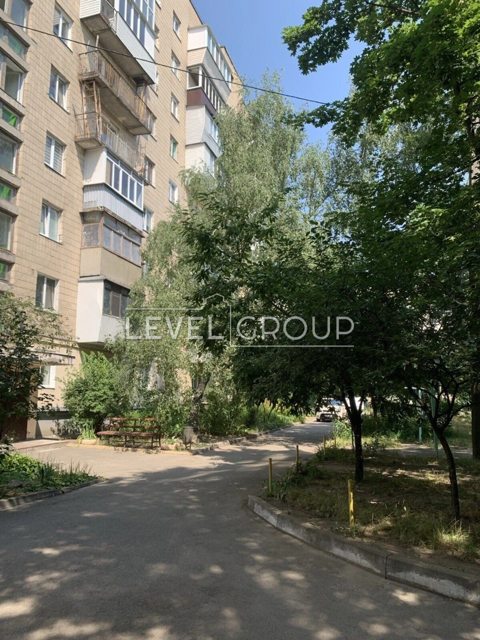 Вишневе  1-кім. квартира вул. Київська 1А.