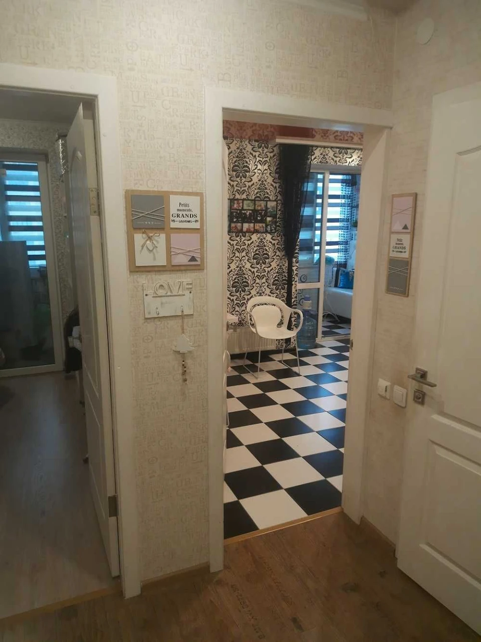 Продається 3-кімнатна квартира в ЖК "Акварелі 1", м. Вишневе. Від власника. З меблями.