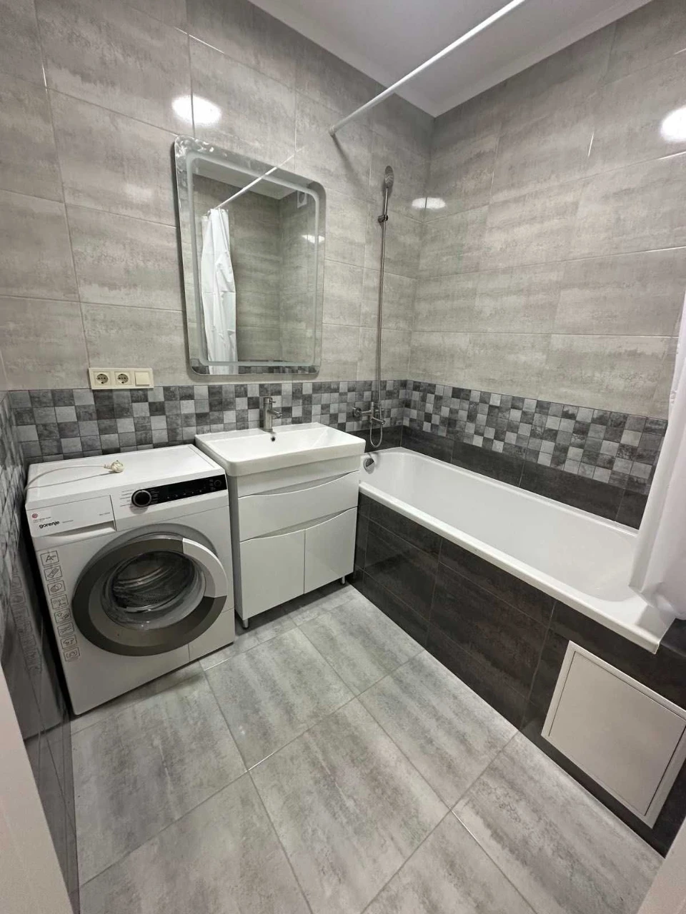 Продам  квартиру  72 кв м ЖК Городок Софіївська  Борщагівка.