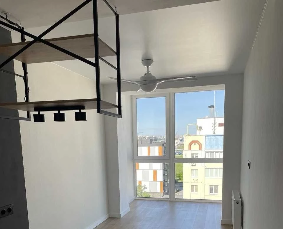 Продаж однокімнатної квартири 42 м. кв.  ЖК  «Атмосфера», м.