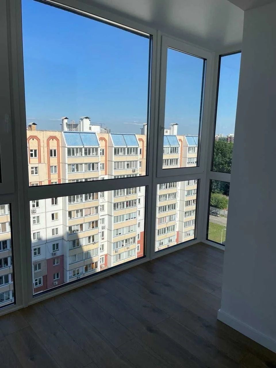 Продаж однокімнатної квартири 42 м. кв.  ЖК  «Атмосфера», м.