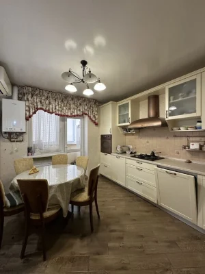 Продам 3-комн квартиру на Бреусе, Черемушки!