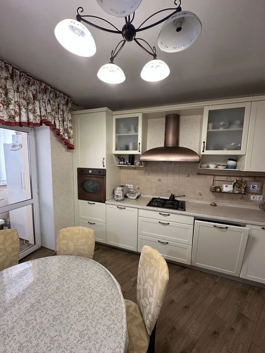 Продам 3-комн квартиру на Бреусе, Черемушки!