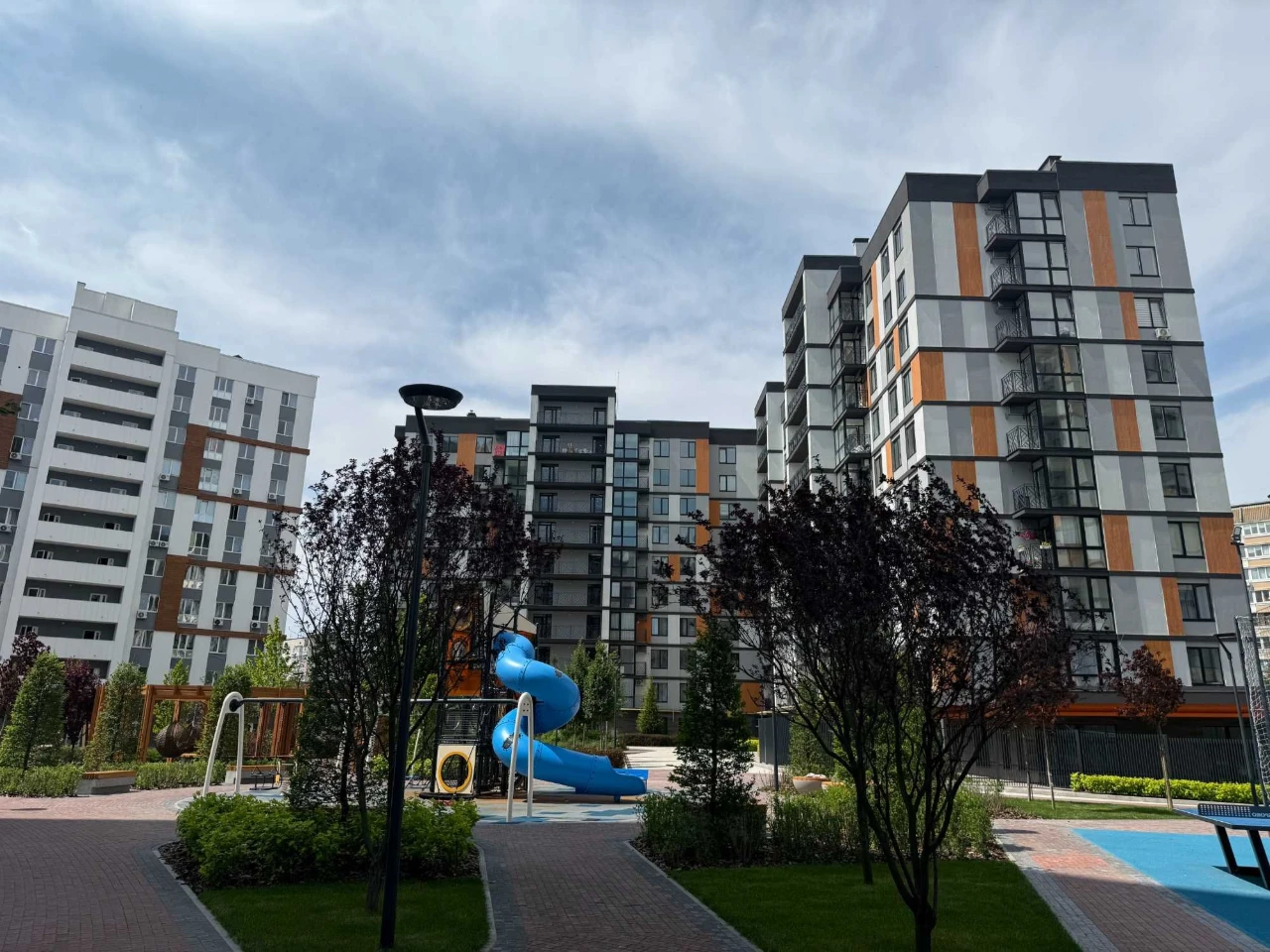 Продам готову квартиру в ЖК Атмосфера (ціна - 42000 дол.) з