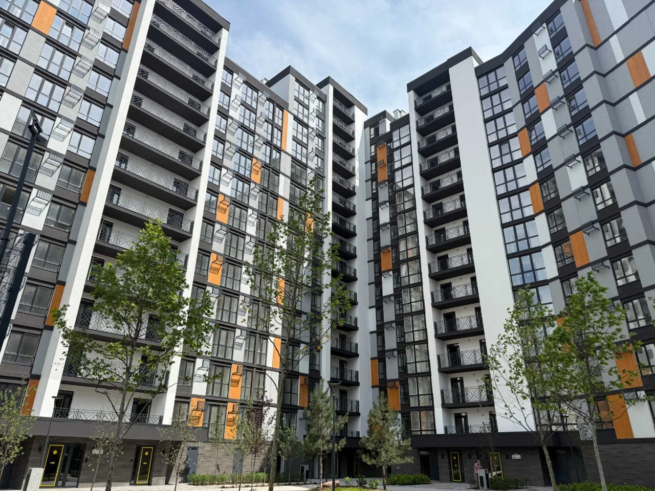 Продам готову квартиру в ЖК Атмосфера (ціна - 42000 дол.) з