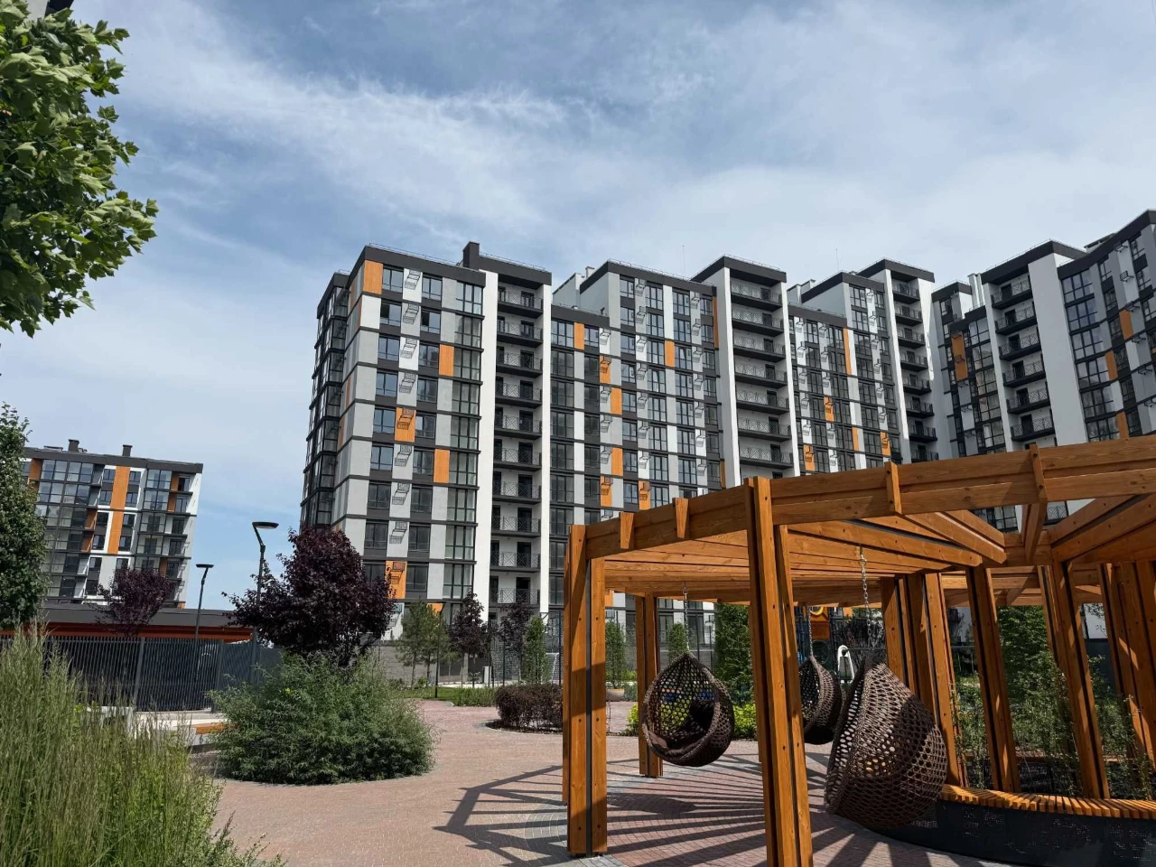 Продам готову квартиру в ЖК Атмосфера (ціна - 42000 дол.) з
