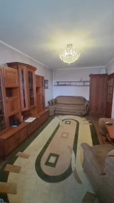 Продам 3-х кімнатну квартиру у Вишневому на центральній стор